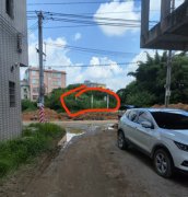 村干部将存在纠纷的宅基地卖给村民被指